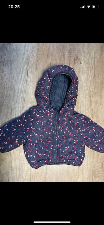 Jolie doudoune réversible 3 mois neuve