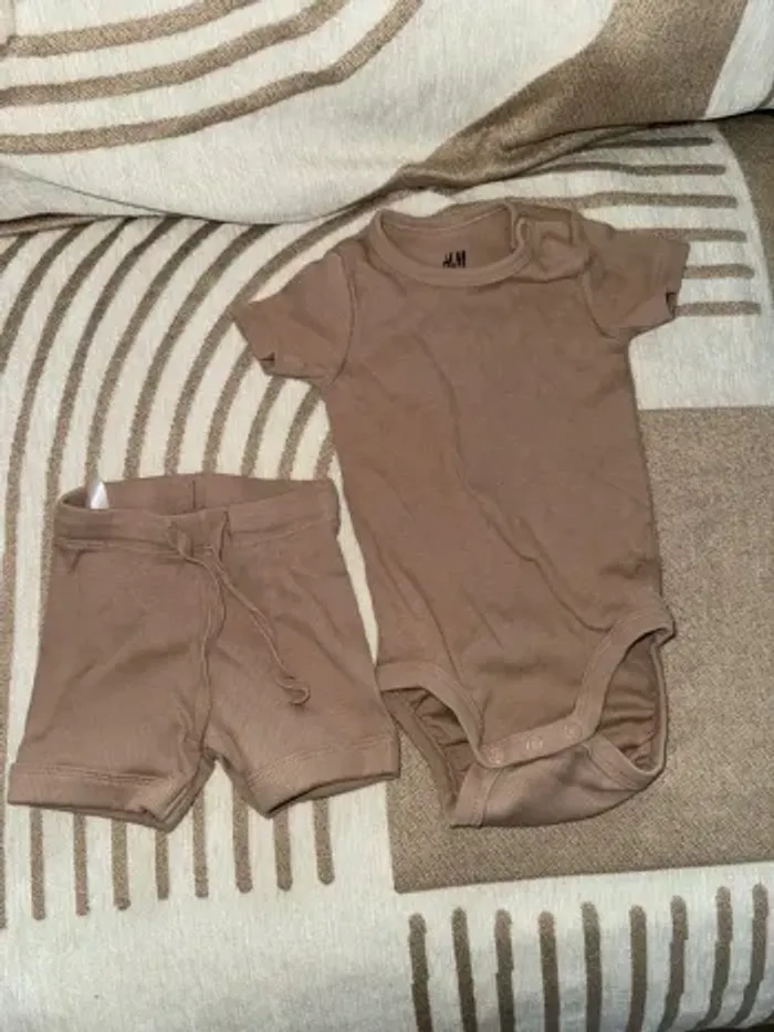 Ensemble body short - photo numéro 2