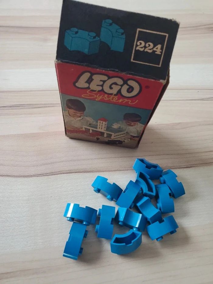 Boîte Lego system 224 vintage bleues - photo numéro 6