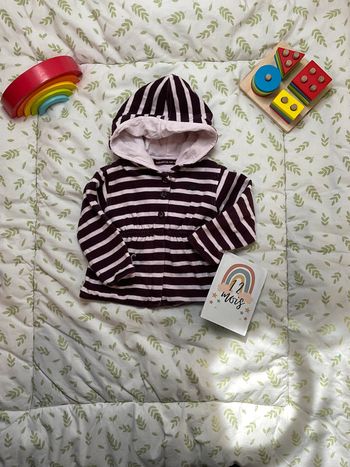 gilet à capuche violet rayé rose 12 mois week end à la mer