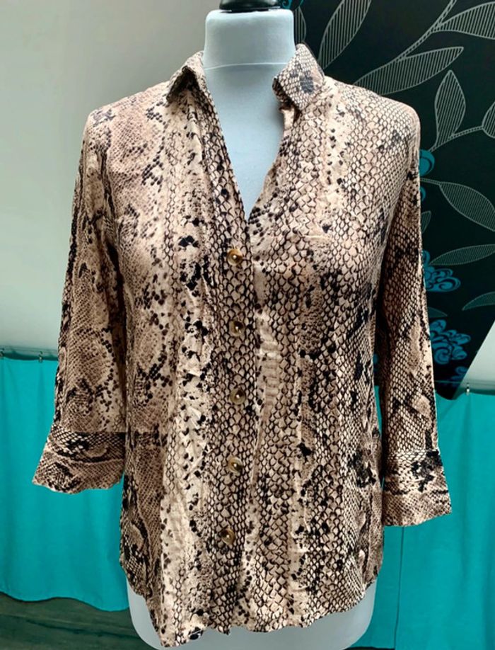Chemise Stradivarius taille S - photo numéro 2