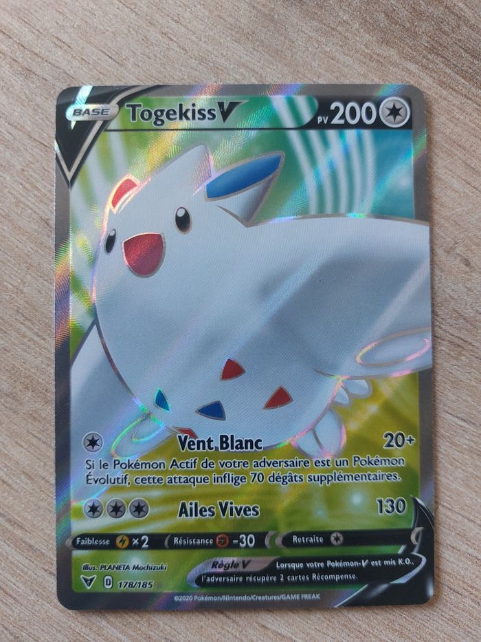 Carte pokemon Full art Togekiss V 178/185 Voltage éclatant