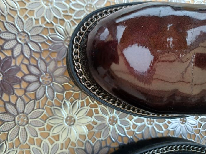 Chaussures mocassins vernis My B coloris bordeaux taille 36 en très bon état. - photo numéro 8