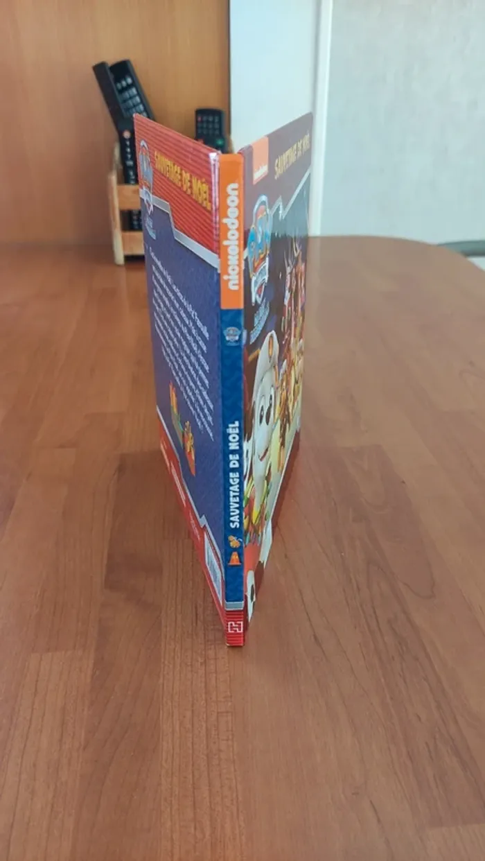 Livre pat patrouille sauvetage de Noël - photo numéro 3