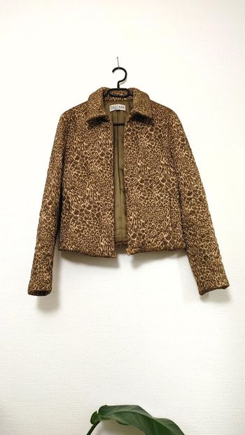 Très belle ensemble veste matelassé chaude imprimer doré style animal léopard en soie laine viscose