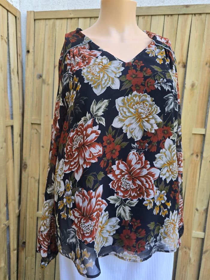 Blouse fleurie 🍒Promod🍒très bon état taille 38/40 - photo numéro 3
