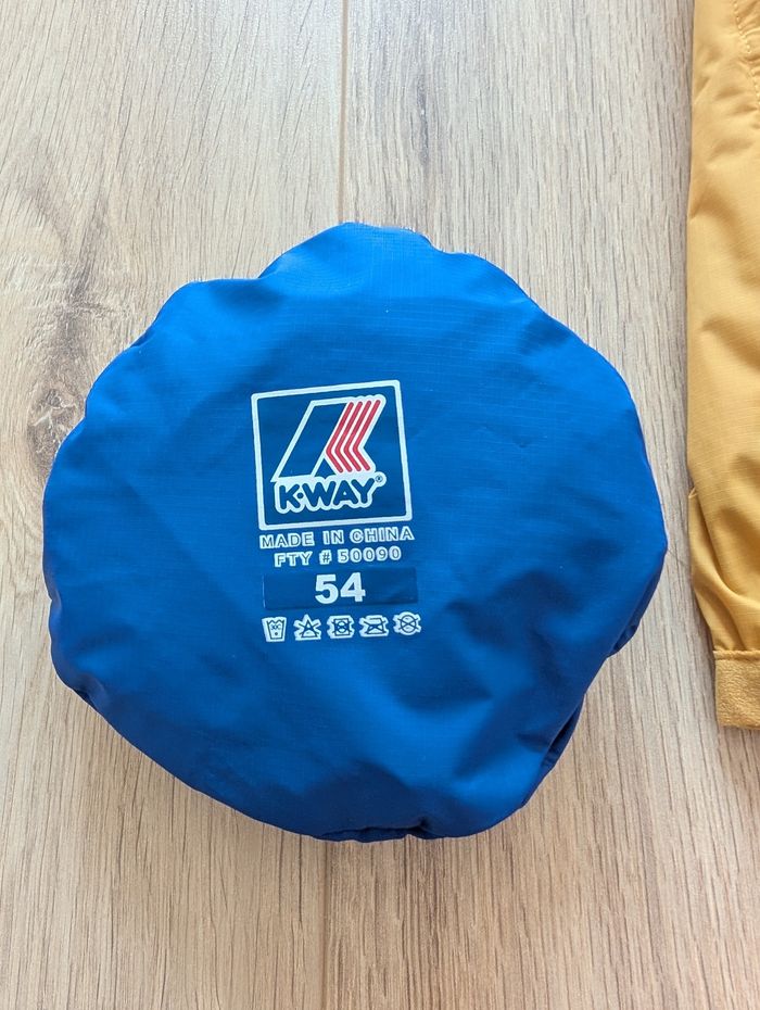 Kway Lacoste 5 ans + bob kway - photo numéro 10