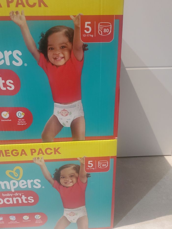 Lot de 2 cartons de couches culottes pampers baby dry pants taille 5 - photo numéro 2