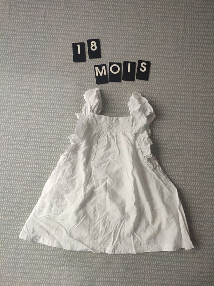 Robe blanche fil argenté – Taille 18 mois – TEX