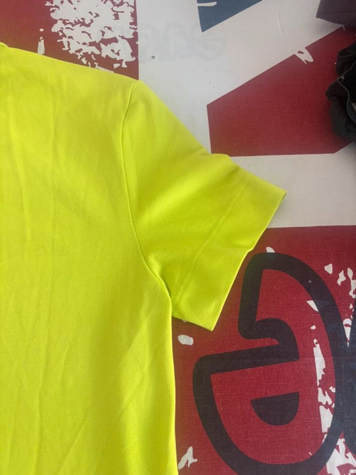 Polo Lacoste taille S vert fluo logo ton sur ton - photo numéro 15