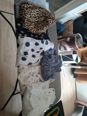 Lots 7 robes 5 ans