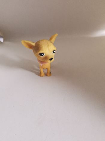 Figurine chien Chihuahua de la maison de Barbie