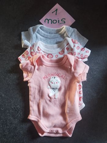 Lot bodies été 1 mois