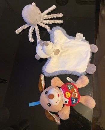 Peluche Vtech et doudou