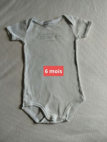 Bodie Petit bateau taille 6 mois
