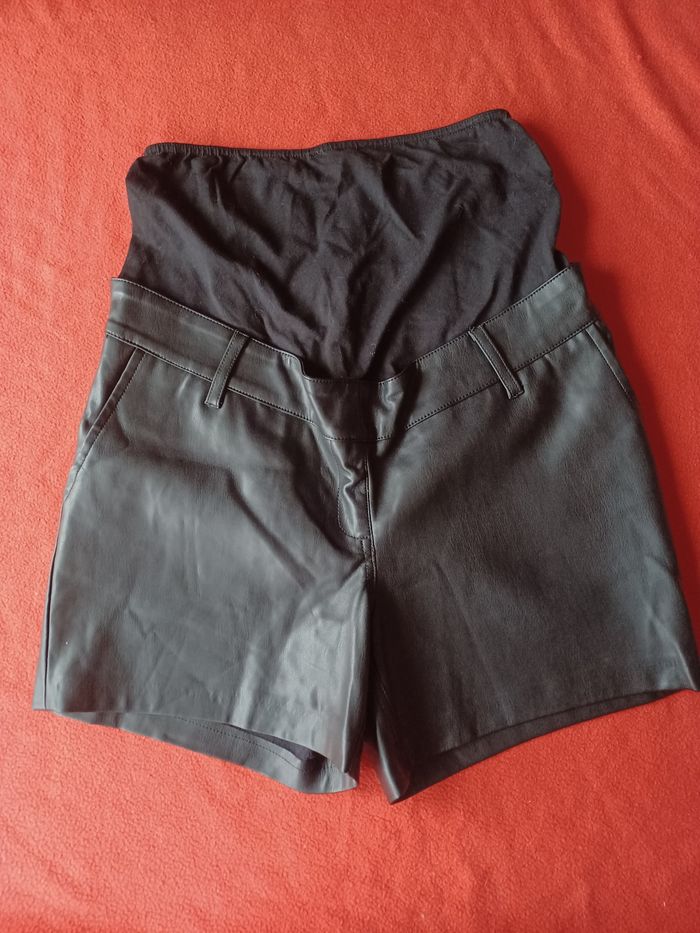 Short grossesse - photo numéro 2