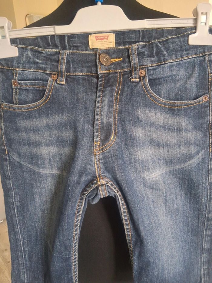 Bermuda Levis - photo numéro 2