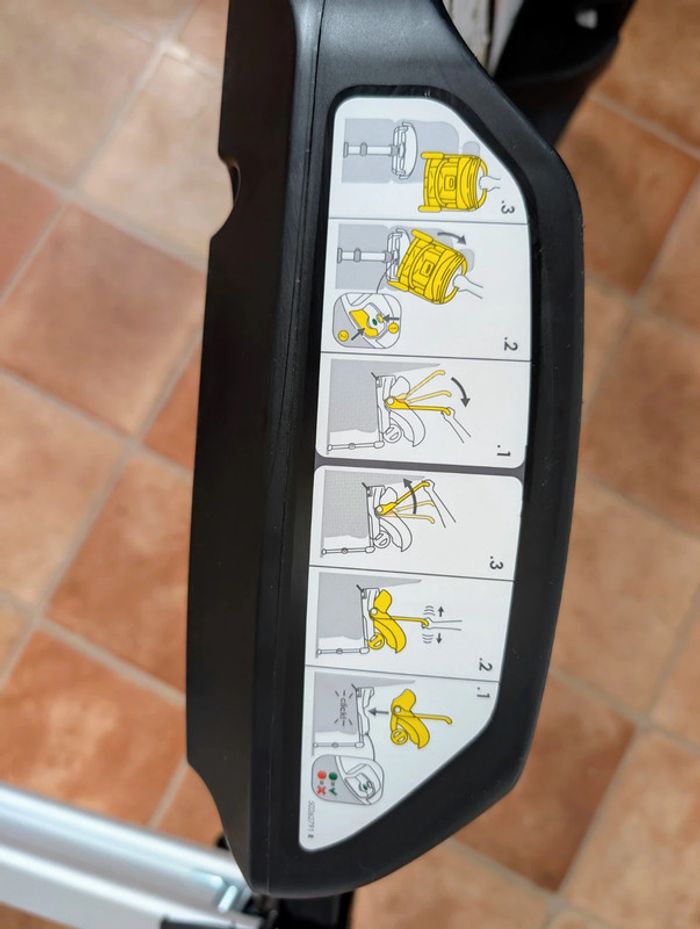 Poussette doona+ et base isofix - photo numéro 12