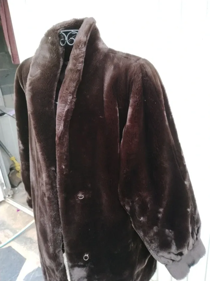 Manteau fausse fourrure 40 - photo numéro 3