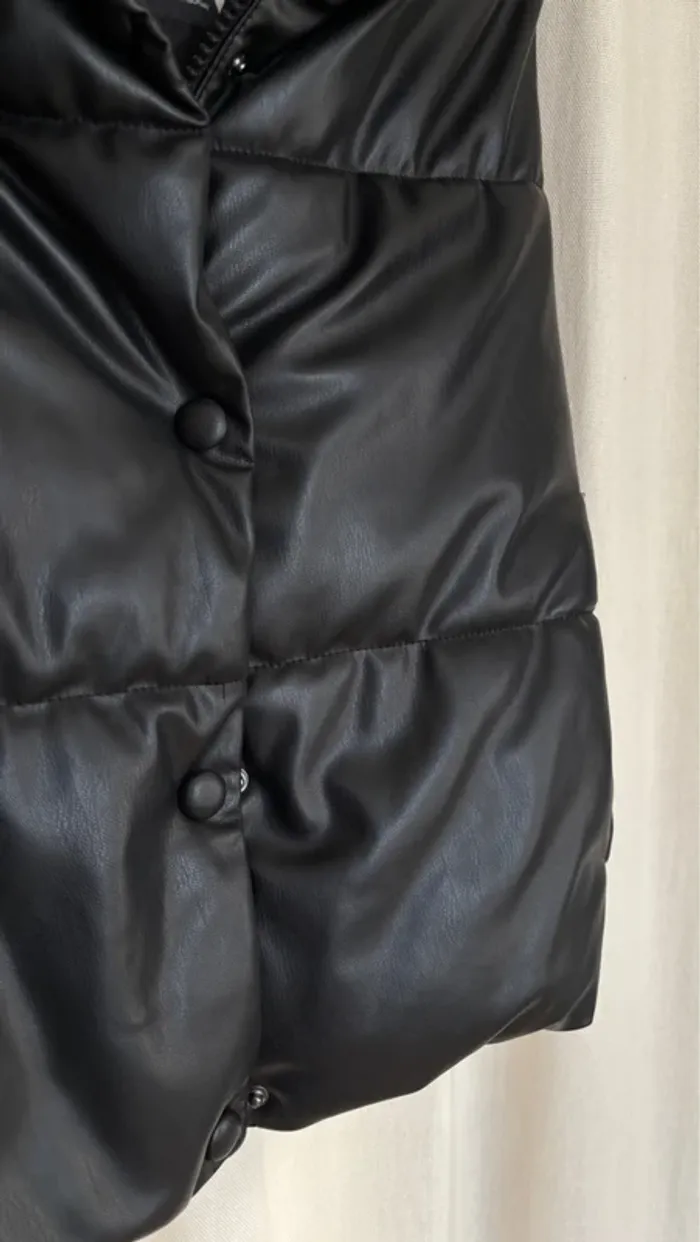 Doudoune sans manches cuir noir Zara - photo numéro 2