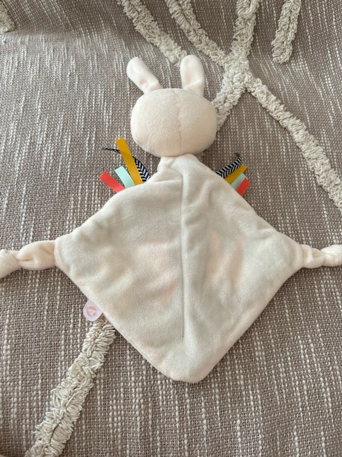 Peluche doudou plat livre tissu 30cm auzou lapin renard blanc et rose très bon état - photo numéro 10