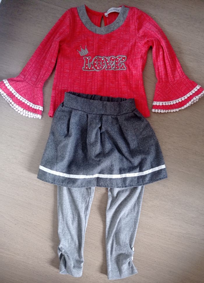 Ensemble 3 pièces, caleçon + jupe + haut , TBE