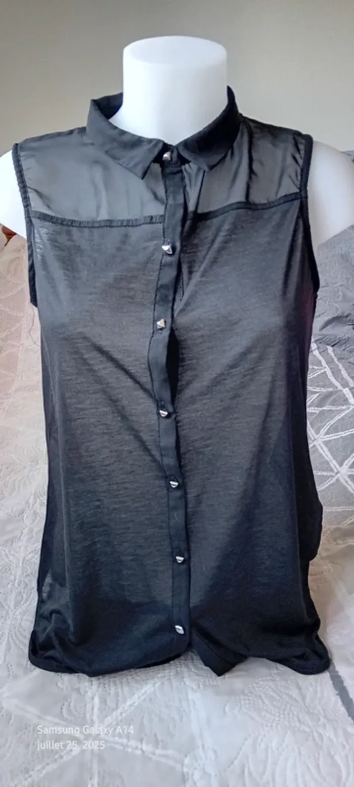 Blouse sans manches longue semi transparente bi matière avec boutons noire femme S h&m - photo numéro 9