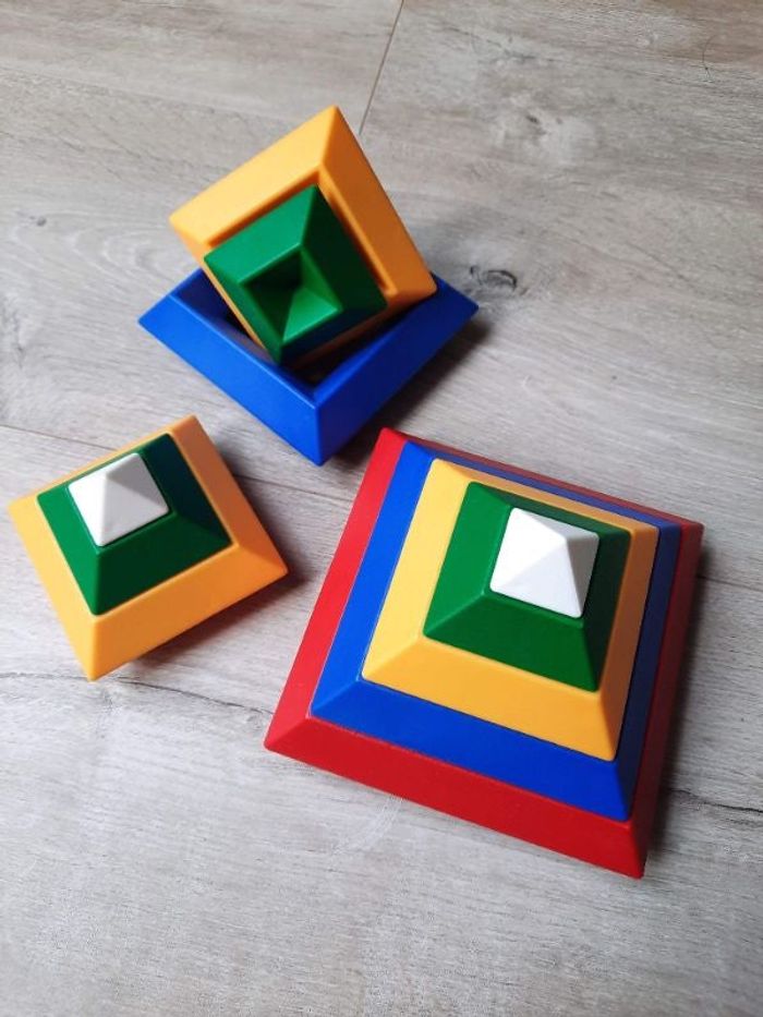 Jeu de construction pyramide