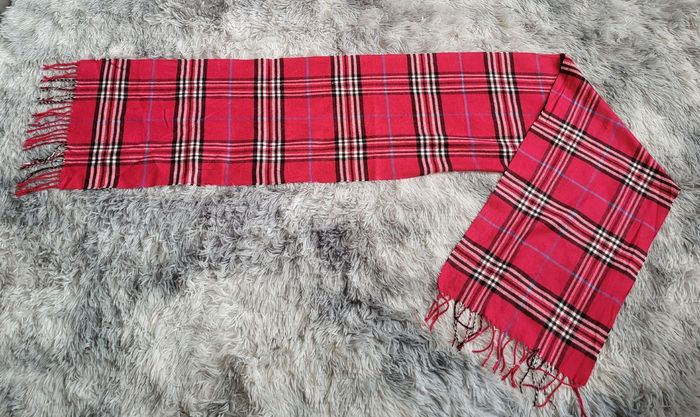 ❤️✨ Écharpe Burberrys of London – Vintage Lambswool – Tartan Rouge ✨❤️ - photo numéro 5