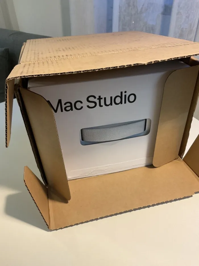 Apple Mac Studio (2023), GPU 60 cœurs, M2 Ultra, 192 Go RAM, SSD 4 To - photo numéro 4