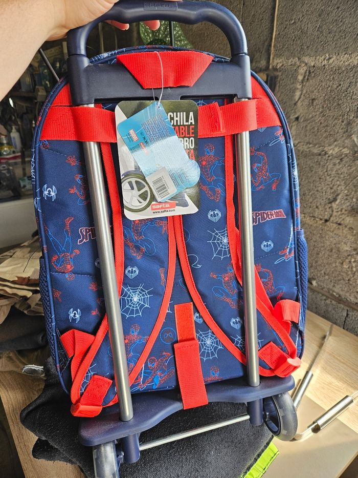 Sac à roulettes - photo numéro 2