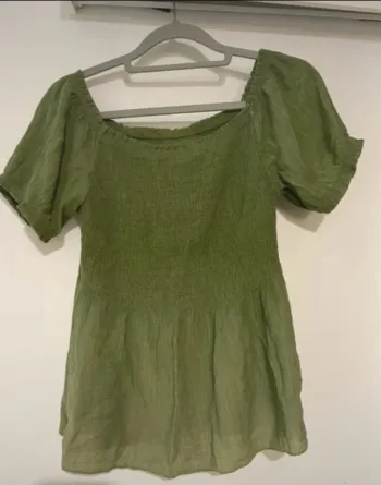 Top vert à manches bouffantes – Taille S/M
