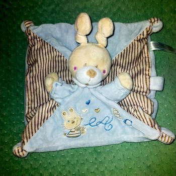 Doudou plat lapin bleu rayé ABC Simba toys
