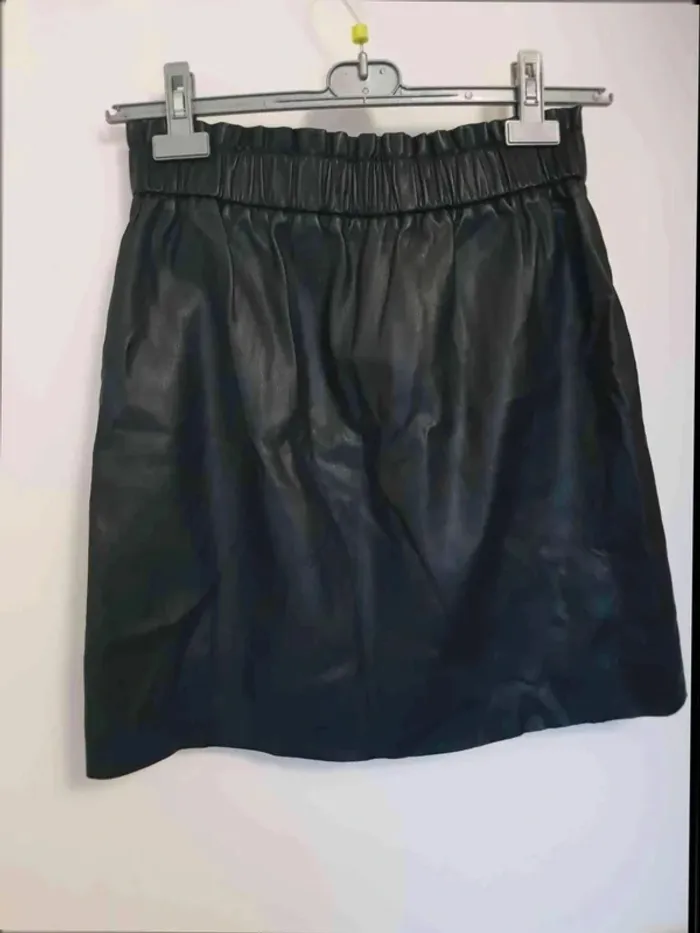 Jupe  simili  Promod taille  40 42 - photo numéro 4