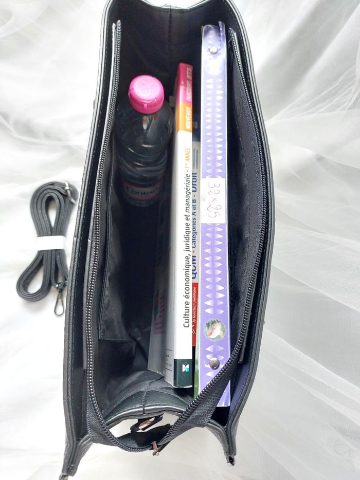 Sac motif croco chic et fonctionnel - photo numéro 5