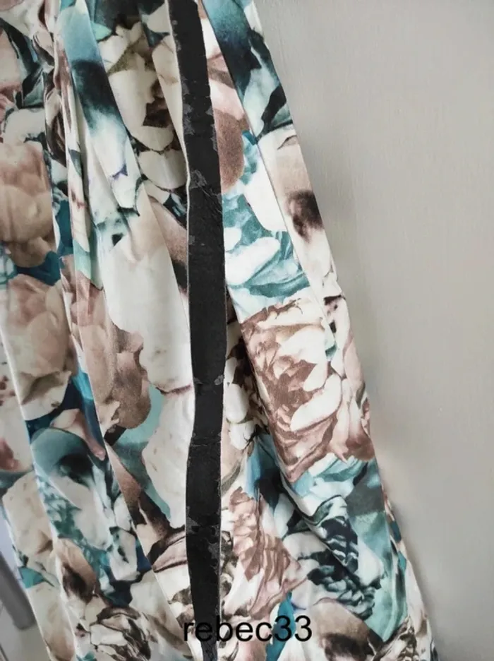 Robe habillée fleurie sans manches - photo numéro 4