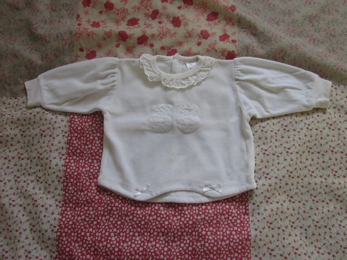 Brassière velours blanche 1 mois