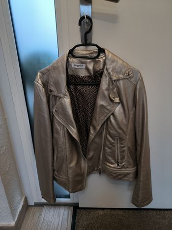 Blouson simili cuir dorée