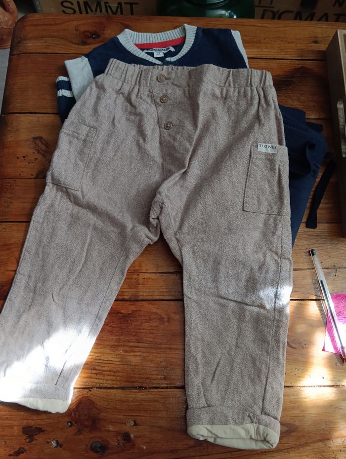 1 gilet, 2 joggings - photo numéro 2