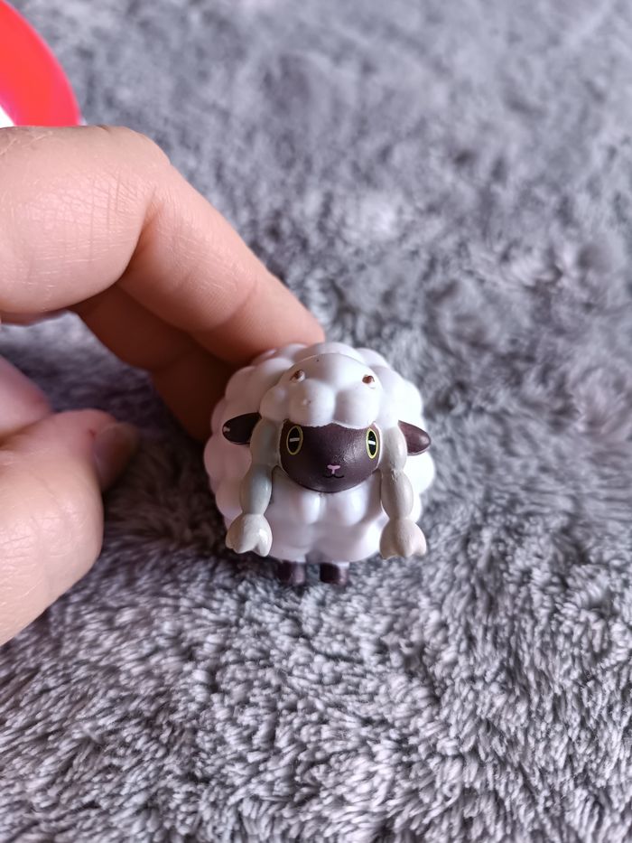 Pokéball + figurine Pokémon wooloo - photo numéro 4