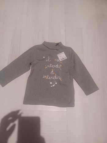 Pull kiabi neuf taille 12 mois