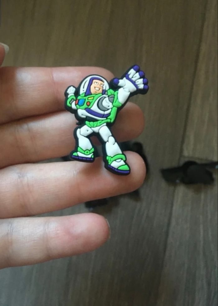 Charms / Accessoires NEUFS x7 pour crocs, sabots, chaussons Buzz l’éclair - photo numéro 4