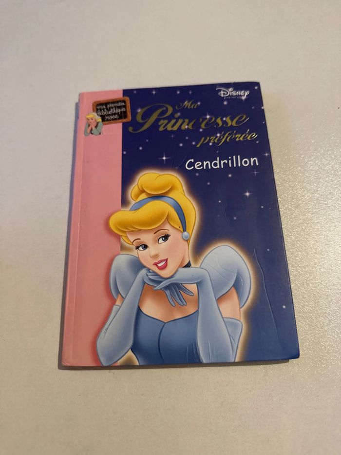 Cendrillon -Princesse Disney édition bibliothèque rose