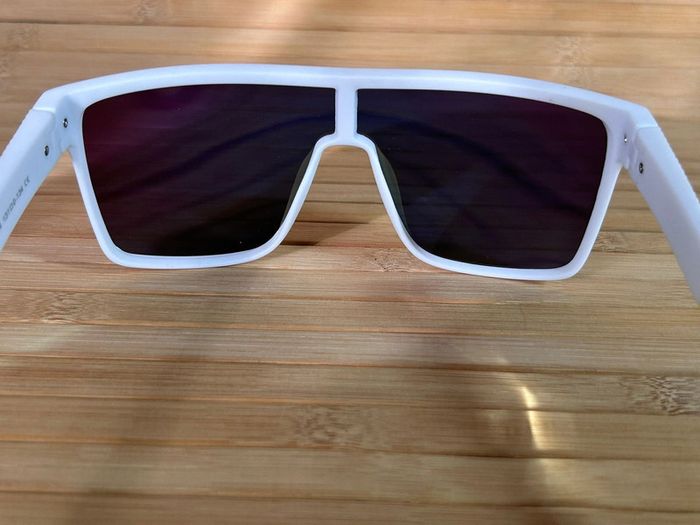 Paire de lunettes de soleil 74-6 - photo numéro 5