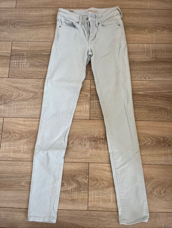 Jean Levi’s 711 skinny femme bleu très clair