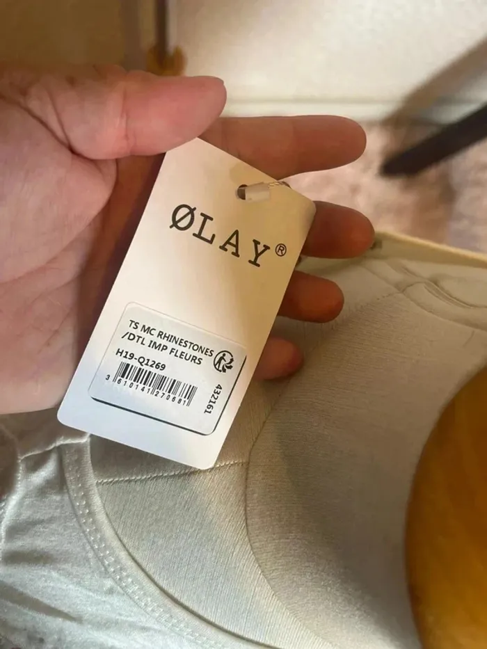 Magnifique r shirt taille unique marque olay neuf avec étiquette - photo numéro 6