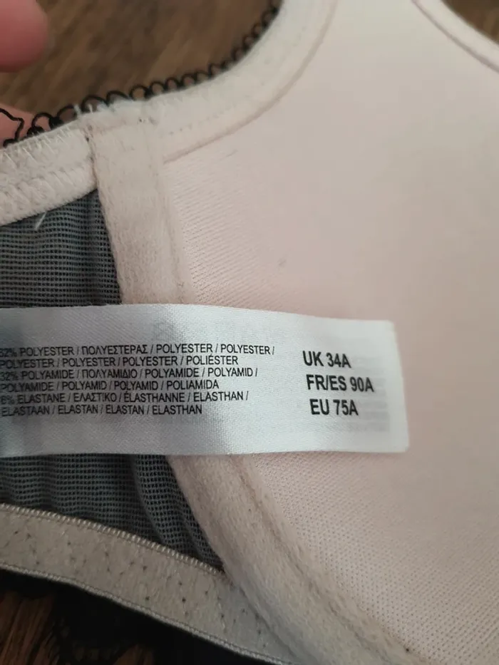 Magnifique Soutiens-gorge Hunkemöller fr 90A - photo numéro 16