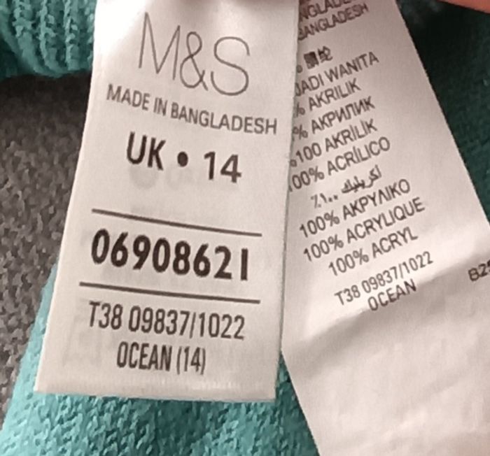 Pull M&S Woman taille 38 en très bon état - photo numéro 4