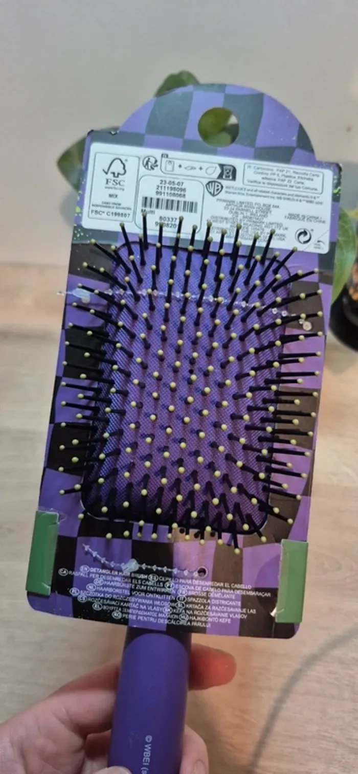 Brosse à cheveux beetlejuice - photo numéro 3