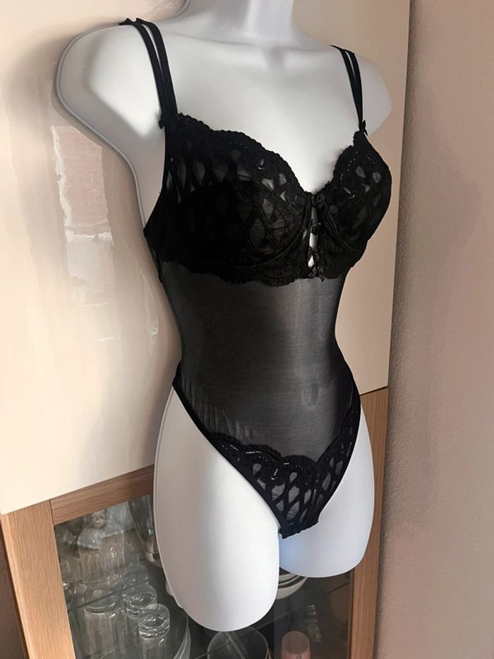 Body noir dentelle taille s